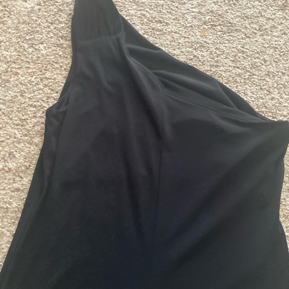 Large One Shoulder Dress - Picture 4 of 5